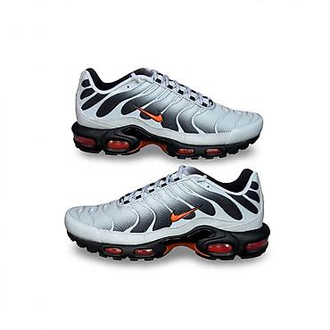 tn grape: Patike Nike Air Max Plus (TN) – sivo/crna osnova sa narandžastim — 1