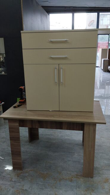 Dolablar: Dəhliz dolabı — 9