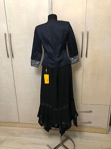 Другая женская одежда: Юбки джинсы штаны пиджаки шарфы . Размеры разные . Цена — 12