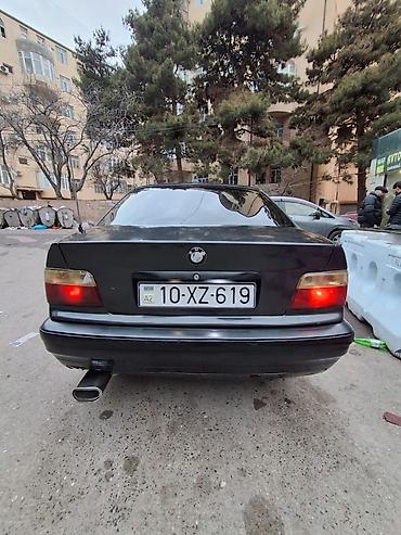 renault kangoo 2000: BMW 3 series: 2 l | 1992 il Sedan — 2