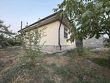 Продажа коттеджей и домов: 4 комнаты, 4 м², 4 соток, Бишкек, Ак-Ордо 3 ж/м Собственник — 21