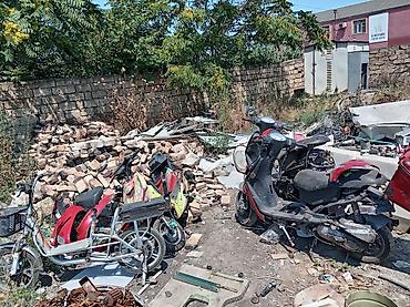 ремонт мотоциклов: Salam qiymet şərtidi.ele belə yasmisam. qara Honda işləkdi. Qırmızı — 6