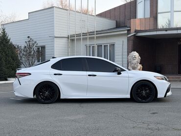 Toyota: Toyota Camry: 2019 г., 2.5 л, Автомат, Бензин, Седан at lalafo.kg — 3 Toyota: Toyota Camry: 2019 г., 2.5 л, Автомат, Бензин, Седан — 3