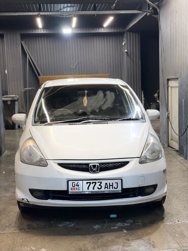 будка авто: Honda Fit: 2005 г., 1.3 л, Автомат, Бензин, Седан