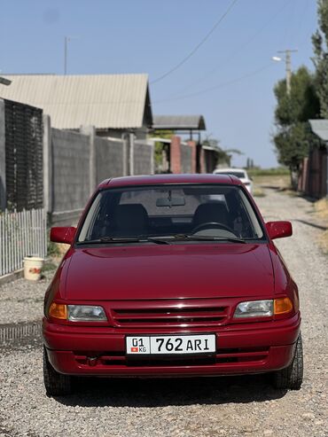 авто в рассрочку без первоначального взноса: Opel Astra: 1992 г., 1.6 л, Механика, Бензин, Хэтчбэк