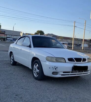срочно продать машину: Daewoo Nubira: 1998 г., 1.5 л, Механика, Бензин