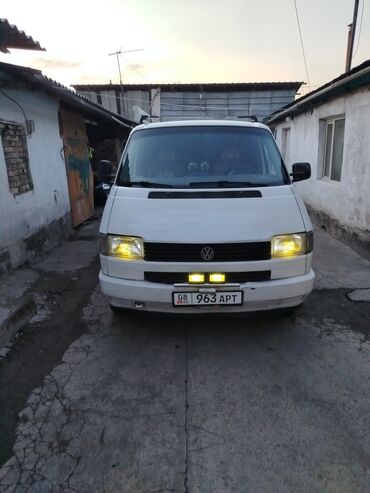 Volkswagen: Volkswagen Multivan: 1992 г., 2 л, Механика, Бензин, Минивэн