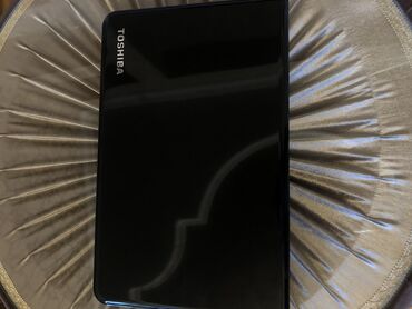 notebookların satışı: Salam Satılır Toshiba ekranı 1 aydır orjinal elranla dəyişdirilib