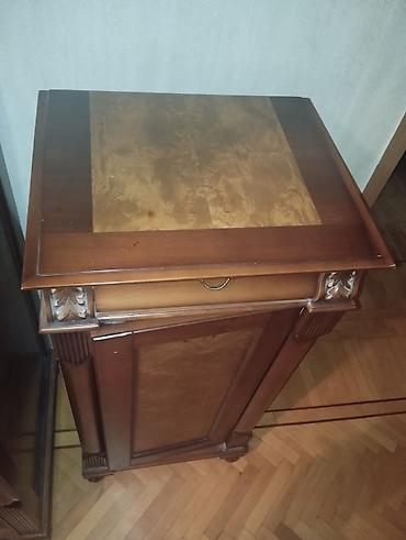 şpon: Klassik üslubda taxta komod/şkaf - Material: masif ağac və təbii şpon — 2