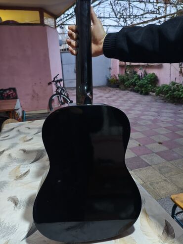 Klassik gitaralar: Salam gitar satılır isdifadə olunmur deyə satilir ancaq qutunun içində -da lalafo.az — 5 Klassik gitaralar: Salam gitar satılır isdifadə olunmur deyə satilir ancaq qutunun içində — 5
