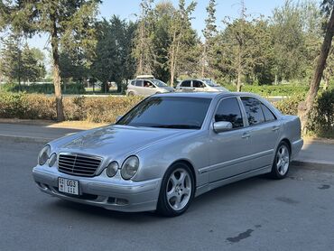 c class: Mercedes-Benz E-Class: 2001 г., 4.3 л, Автомат, Бензин, Седан