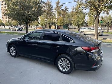 byd song plus: Hyundai Sonata: 2017 г., Газ — 3