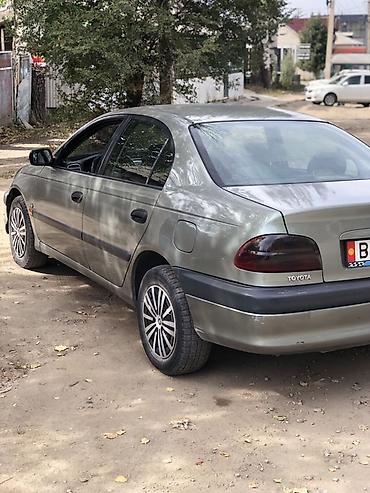 Toyota: Toyota Avensis: 2001 г., 2 л, Механика, Дизель, Седан — 2