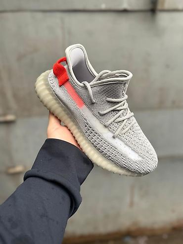 Patike: Yezzy modeli
36-46. Akc7ja — 12