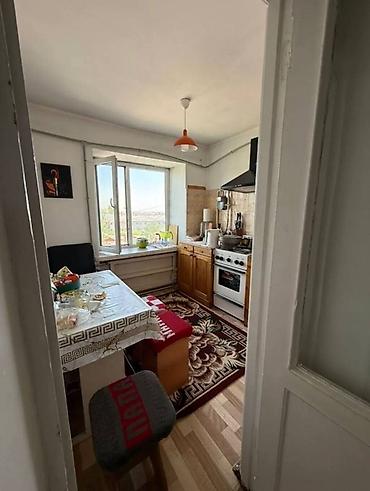иваницина: 2 комнаты, 48 м², Аламединский рынок / базар Индивидуалка, 4 этаж, Косметический ремонт — 3