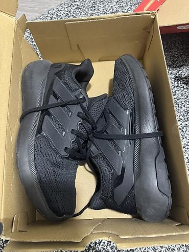 Кроссовки adidas, цвет черный (total black). - Оригинальная коробка