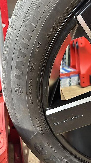 шины 35: Комплект колес в сборе: литые диски + шины Michelin - Количество: 4 — 2