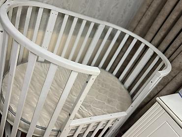uşaq beşiyi satılır: Oğlan və qız üçün, İşlənmiş, Yumru, Beşik, Dəstsiz, Matras ilə, Yellənmə mexanizmi ilə — 2