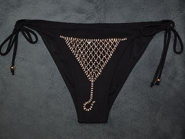 robin ruth torba: Rhinestone lanac/kaiš za struk sa prednjim visećim trokutom - Trendi — 7