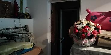 internet klub satilir: 2 bitişik qaraj satılır. 3 faza işıqı var. Qabaq kompyuter salonu — 5