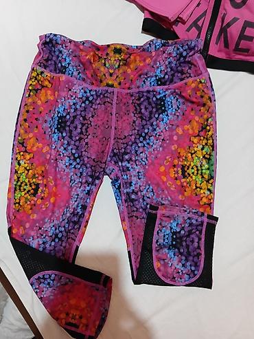 Gornji i donji deo: Sportski komplet za trening – 3 dela - Sportski grudnjak/kratki top u — 9