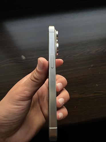 айфон cs: IPhone 15 Pro, Б/у, 128 ГБ, Natural Titanium, Зарядное устройство, Защитное стекло, Чехол, 83 % — 8