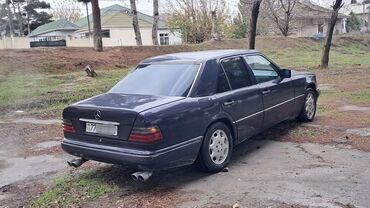 Mercedes-Benz: Mercedes-Benz E 230: 2.3 l | 1990 il Sedan — 3