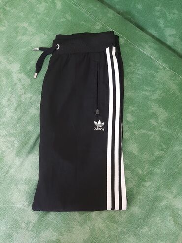 zenske trenerke kupujemprodajem: Adidas Originals, L (EU 40), Single-colored, color - Black