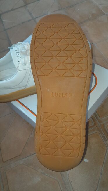 Krasofkalar və idman ayaqqabıları: LUFİAN TƏMİZ 100% HƏQİQİ DƏRİ SNEAKERS Kişi üçün İstehsalçı ölkə -da lalafo.az — 7 Krasofkalar və idman ayaqqabıları: LUFİAN TƏMİZ 100% HƏQİQİ DƏRİ SNEAKERS Kişi üçün İstehsalçı ölkə — 7