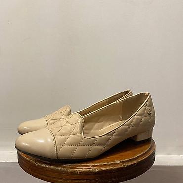 Сапоги: Женская обувь 7 пар. Высокие женские сапоги 1) Темно-коричневые — 18