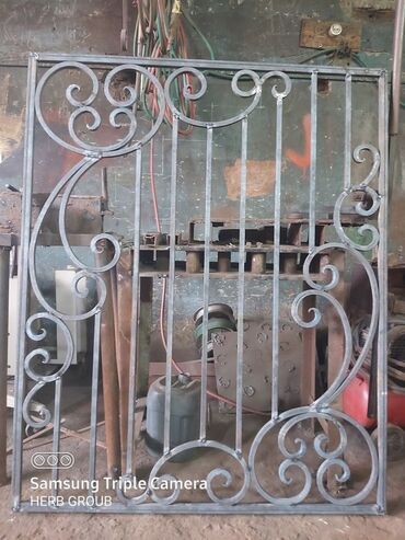 Barmaqlıqlar: Dəmir döymə pəncərə barmaqlıqları – dekorativ və təhlükəsiz həll - — 7