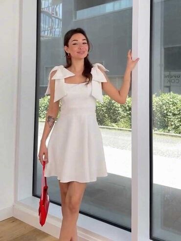 haljine za žene preko 50 godina: Massimo Dutti Drugi tip rukava