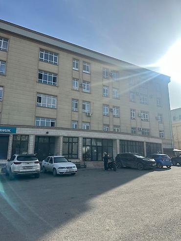 Аренда помещений свободного назначения: 1 этаж Первая линия Площадь: 630 м² Арендная ставка: 5 $/м² Сдаётся — 3