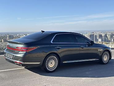 Унаа: Genesis G90 3.3T (AWD) - Кузов: представительский седан, тёмно‑серый — 3
