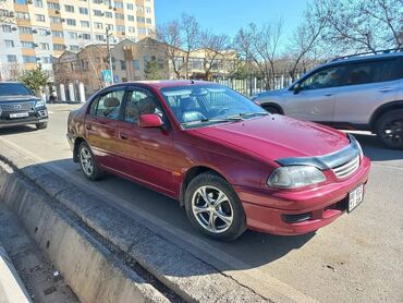 Toyota: Toyota Avensis: 1999 г., 1.6 л, Механика, Бензин, Седан