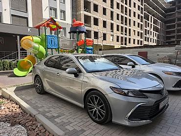 Продажа авто: Toyota Camry: 2020 г., Гибрид, Седан — 3