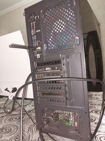 Masaüstü kompüterlər və iş stansiyaları: 2 ay işlədilib super vəziyyətdədir .Paramertləri şəkillərdə verilib — 6