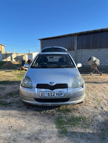 Toyota: Toyota Vitz: 2001 г., 1.3 л, Автомат, Бензин, Хэтчбэк