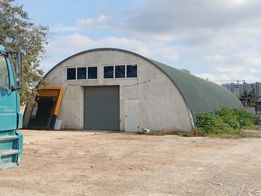 аренда магазина под продукты: Anqar tipli metal konstruksiyalı anbar/istehsalat sahəsi - Qövs