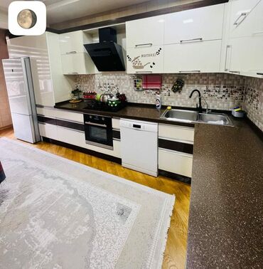 işləmiş divan kreslo: AYGUN 🌖 800 azn ‼️‼️0lçu 6. metr yarimdi Kim isdese vidiosuda var