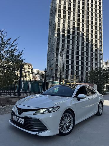 prius plus: Toyota Camry: 2018 г., Автомат, Бензин, Седан — 1
