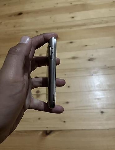 simes telefon: Nokia E6, rəng - Ağ, Sensor — 5