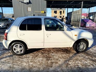 Nissan: Nissan March: 2001 г., 1 л, Автомат, Бензин