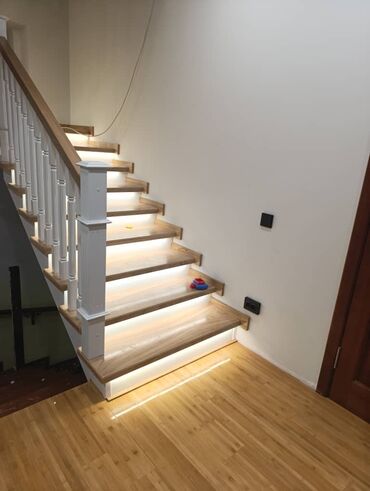 Деревянные лестницы: Деревянная лестница Для дома, Бесплатная консультация, Вид дерева: Грецский орех, Стиль: Хайтек — 30