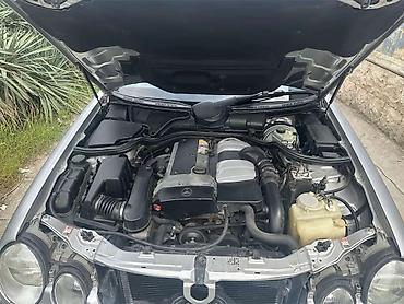 mercedes vito 8 1: Mercedes-Benz E-Class: 2 l | 2000 il Sedan — 8