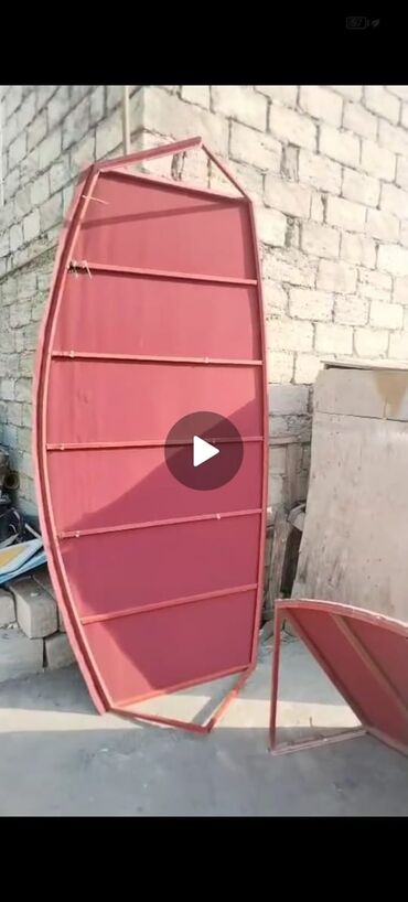 Tavan: Metal darvaza dəsti - Material: qalın metal profil karkas və metal
