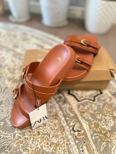 puma обувь: ZARA шлепанцы люксового качество 37 размер цена 1800 сомов