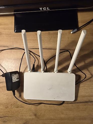 Modemlər və şəbəkə avadanlıqları: Mi Router 3C satılır. Problemi yoxdu. Adapter özünün deyil amma özünə — 1