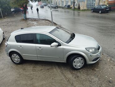 traktor altlıqlı qış çəkmələri: Opel Astra: 1.3 l | 2007 il | 23000 km Hetçbek