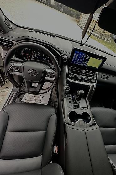 lend cruizer: Toyota Land Cruiser: 2022 г., 3.5 л, Автомат, Бензин, Внедорожник — 10
